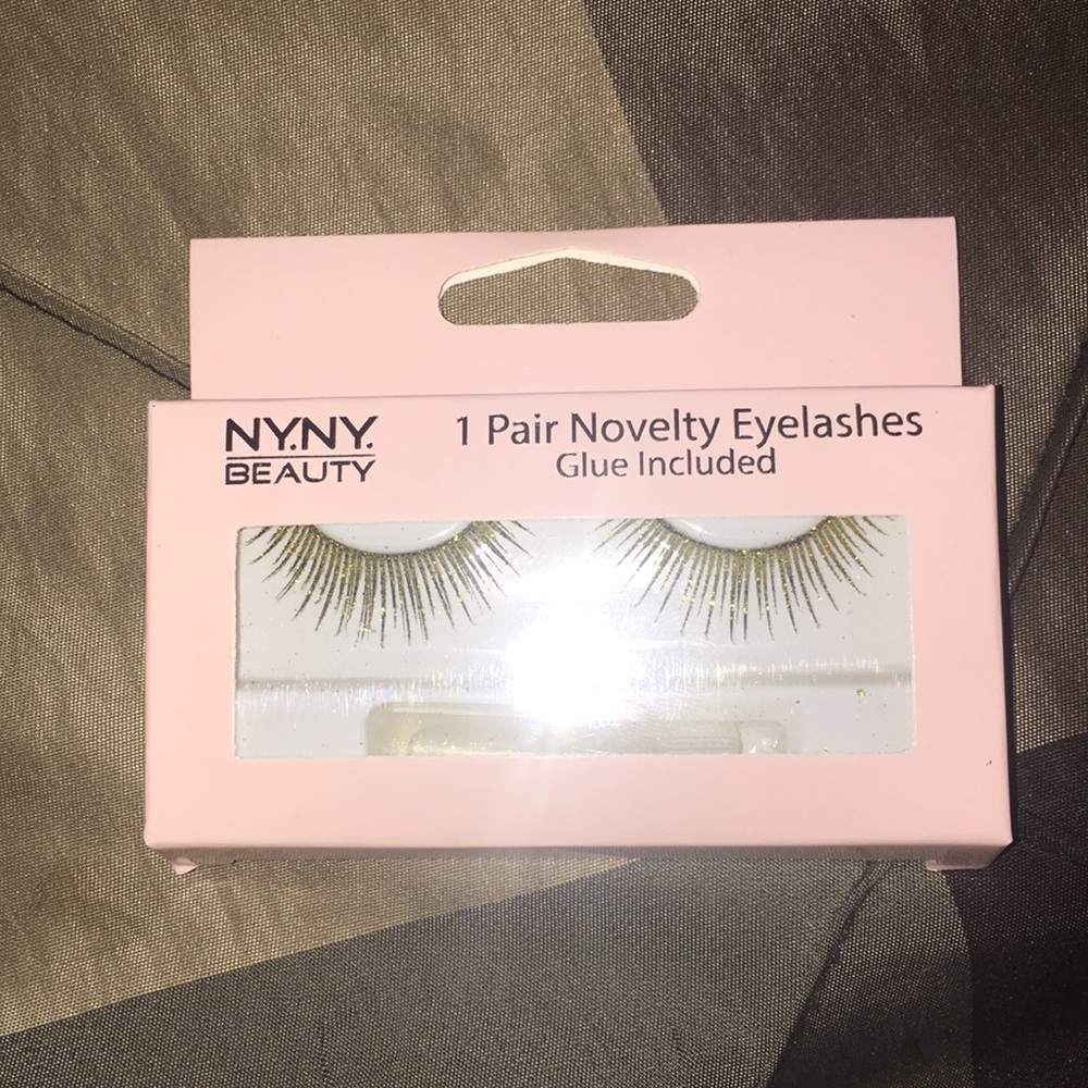 1 pair of NY.NY BEAUTY -Novelty Eyelashes